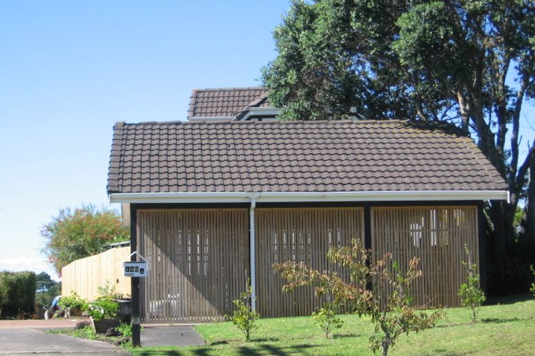 Photo of property in 2/148 Arran Road, Browns Bay, Auckland, 0630