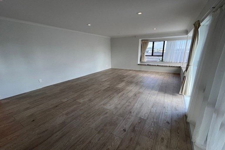 Photo of property in 2/170 Bucklands Beach Road, Bucklands Beach, Auckland, 2012