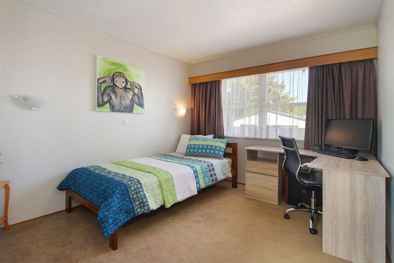 Photo of property in 15 Laurelwood Avenue, Pukekohe, 2120