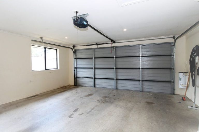 Photo of property in 39 Black Teal Close, Unsworth Heights, Auckland, 0632