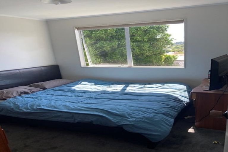 Photo of property in 8 Hawke Place, Pukekohe, 2120