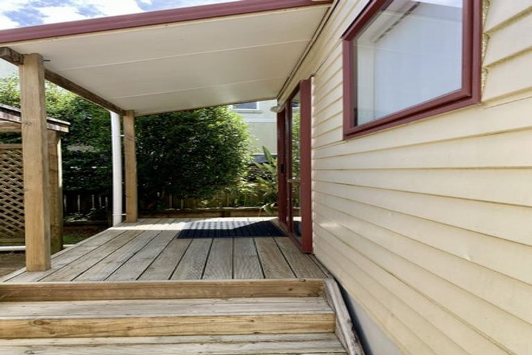 Photo of property in 299 Hobsonville Road, Hobsonville, Auckland, 0618