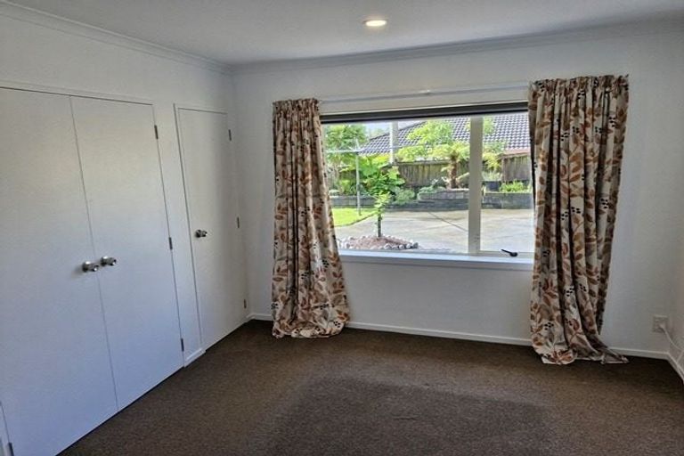 Photo of property in 444c West Coast Road, Glen Eden, Auckland, 0602