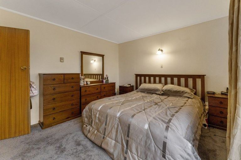 Photo of property in 11 Panako Place, Awapuni, Palmerston North, 4412