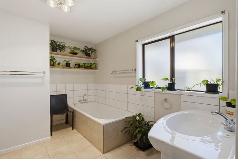 Photo of property in 26 Burnett Street, Oxford, 7430