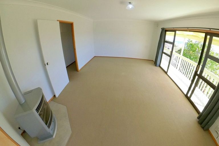 Photo of property in 30 Kokich Crescent, Onerahi, Whangarei, 0110