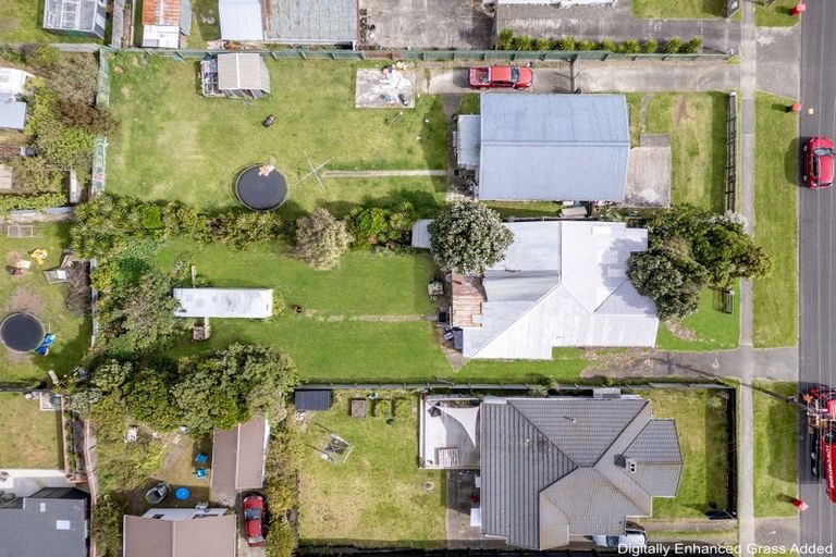 Photo of property in 115 Cornfoot Street, Castlecliff, Whanganui, 4501