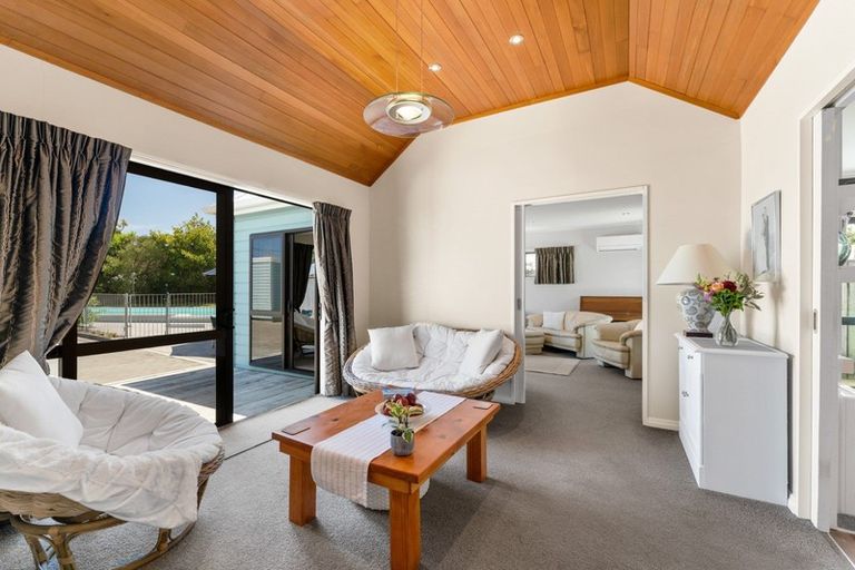 Photo of property in 86 Manly Street, Paraparaumu Beach, Paraparaumu, 5032