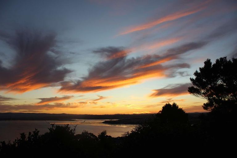 Photo of property in 4 Mayall Avenue, Beach Haven, Auckland, 0626