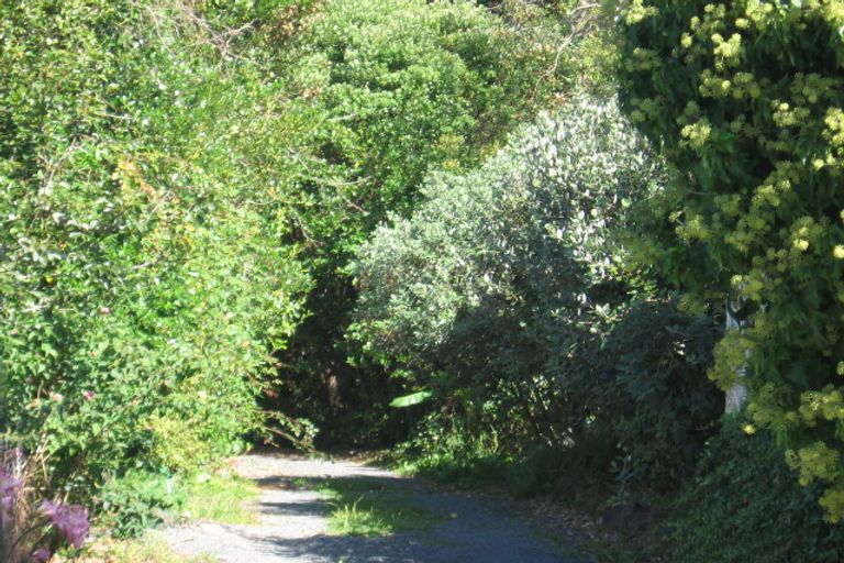 Photo of property in 6 Westbourne Road, Murrays Bay, Auckland, 0630