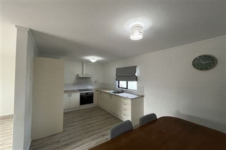 Photo of property in 25b Metcalfe Road, Ranui, Auckland, 0612