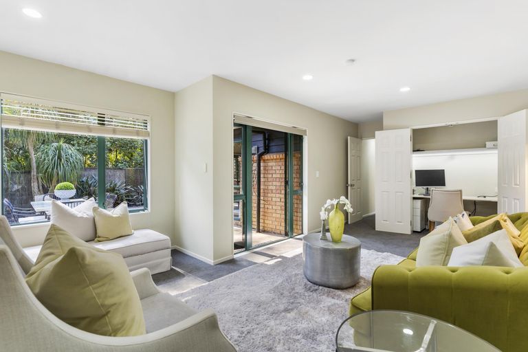 Photo of property in 1/28 Sale Street, Cockle Bay, Auckland, 2014