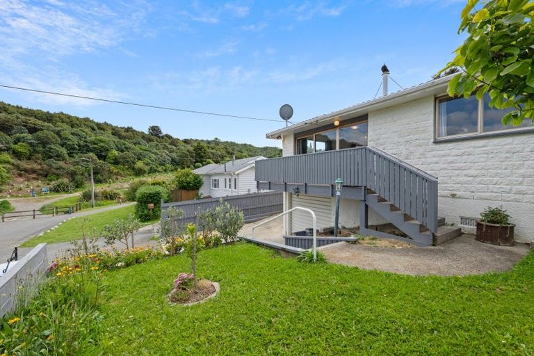 Photo of property in 2-1a Leicester Street, Picton, 7220