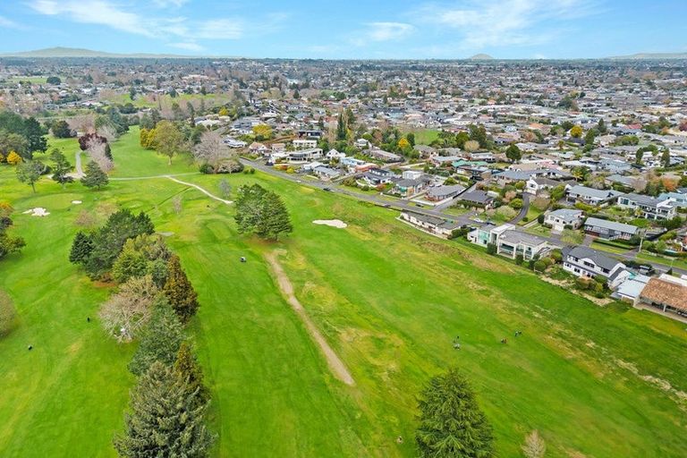 Photo of property in 50 Saint Andrews Terrace, St Andrews, Hamilton, 3200