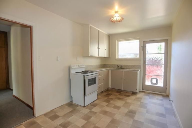 Photo of property in 2/32 Mona Vale Avenue, Riccarton, Christchurch, 8011