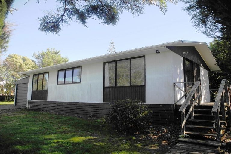 Photo of property in 1/5 Compass Place, Te Atatu Peninsula, Auckland, 0610