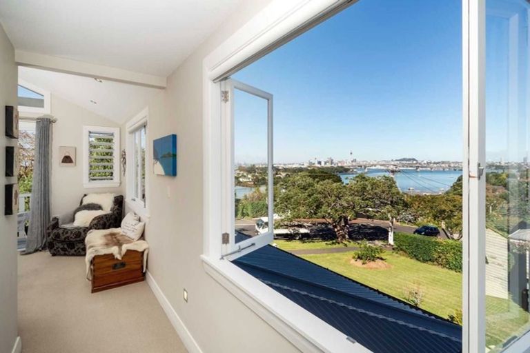 Photo of property in 41 Seaview Avenue, Northcote, Auckland, 0627