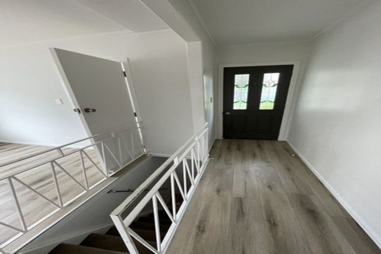 Photo of property in 10 Madison Place, Forrest Hill, Auckland, 0620