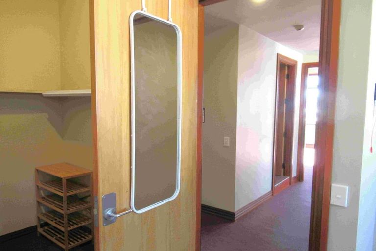 Photo of property in Pirie Street Townhouses, 28/35u Pirie Street, Mount Victoria, Wellington, 6011