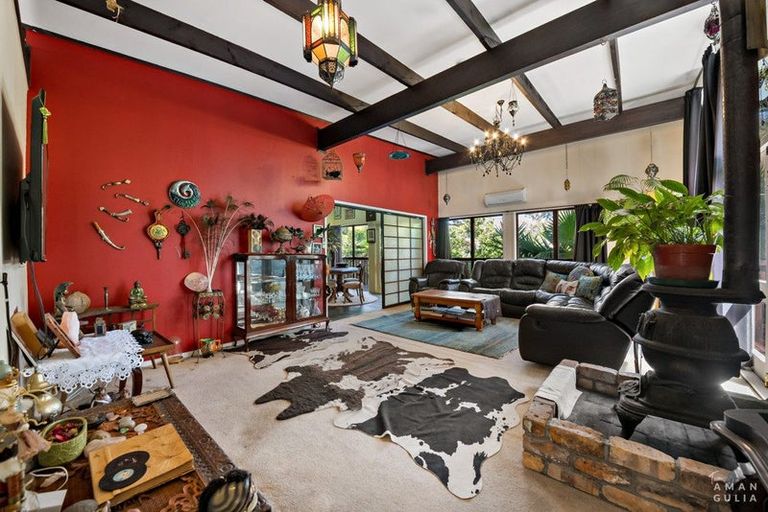 Photo of property in 3 Kathleen Street, Totara Vale, Auckland, 0627