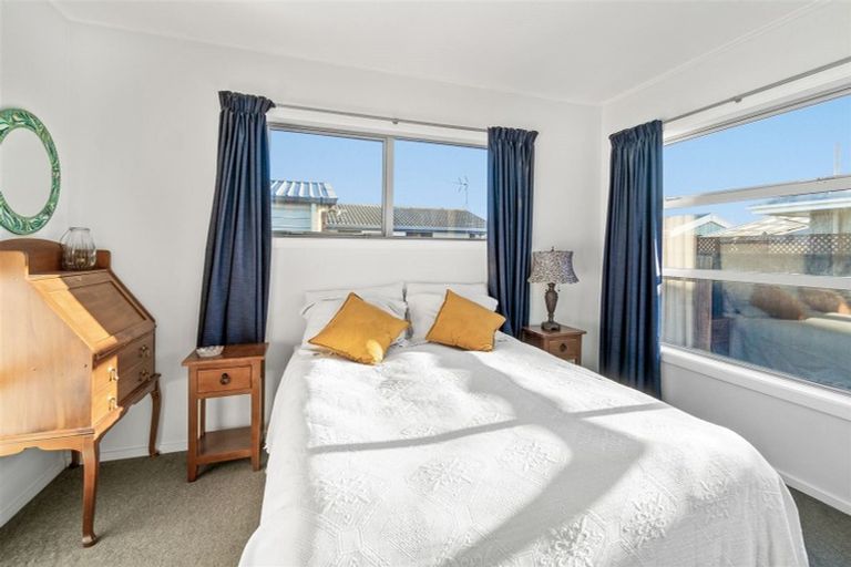 Photo of property in 42 Seymour Street, Hornby, Christchurch, 8042