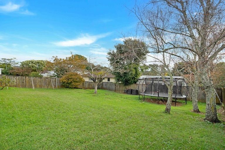 Photo of property in 12 Merida Place, Unsworth Heights, Auckland, 0632