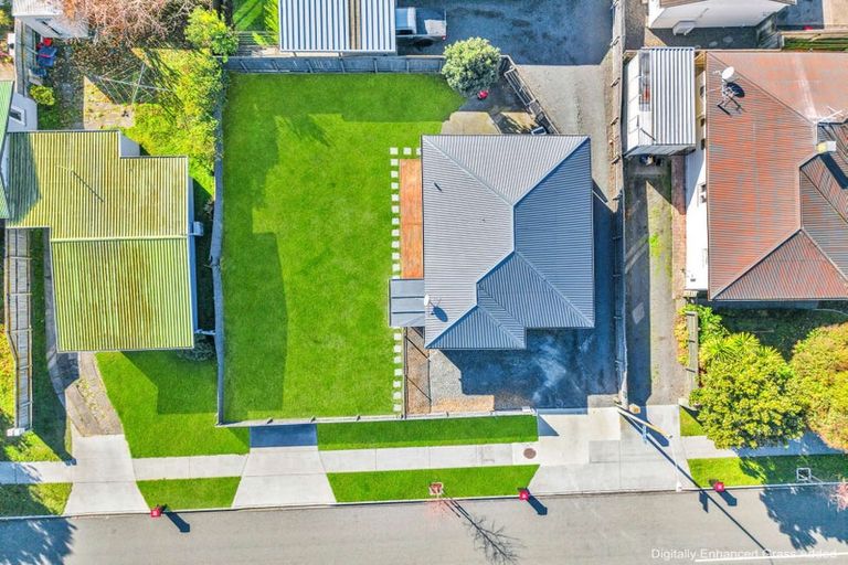 Photo of property in 220 Warwick Road, Mayfair, Hastings, 4122