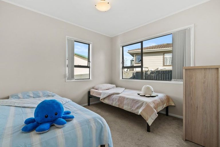 Photo of property in 97 Hyperion Drive, Randwick Park, Auckland, 2105