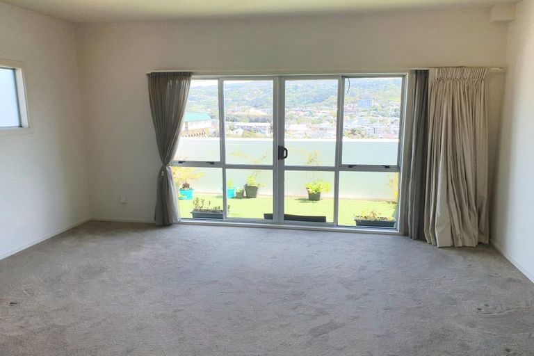 Photo of property in Coromandel Heights, 7/111 Coromandel Street, Newtown, Wellington, 6021