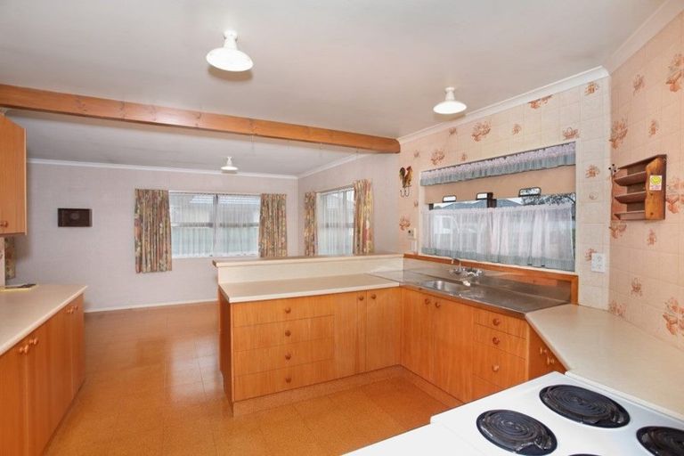 Photo of property in 28 Parnell Heights Drive, Kelvin Grove, Palmerston North, 4414