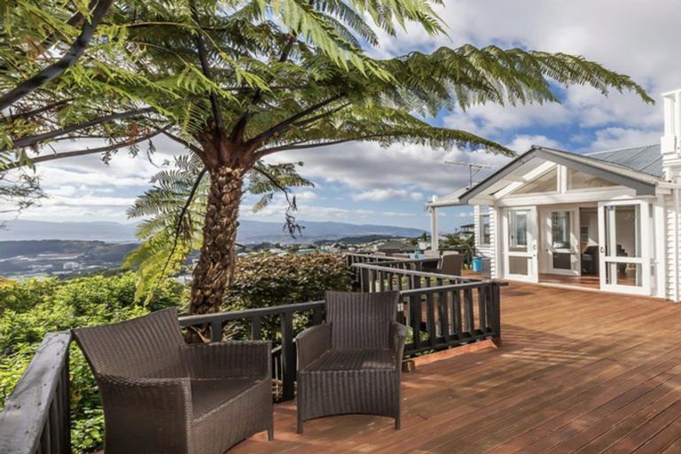 Photo of property in 39 Karepa Street, Brooklyn, Wellington, 6021