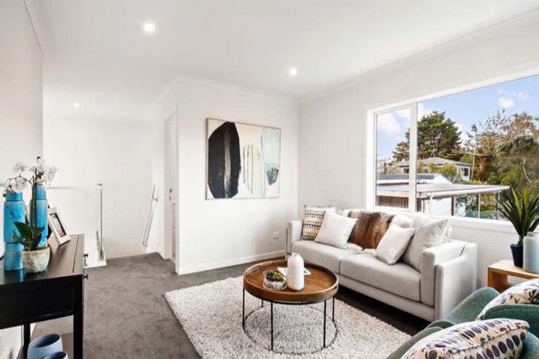 Photo of property in 26b Stottholm Road, Titirangi, Auckland, 0604