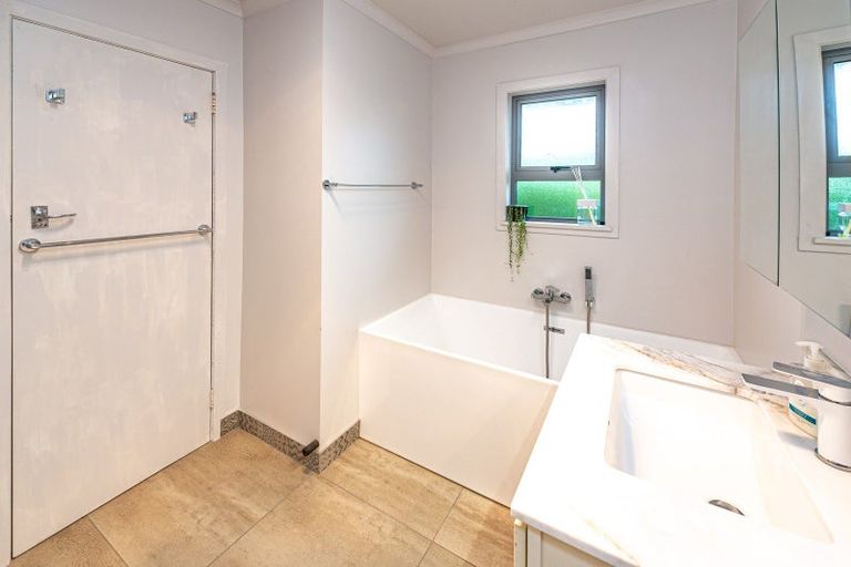 Photo of property in 20 Bristow Street, Saint Johns Hill, Whanganui, 4501