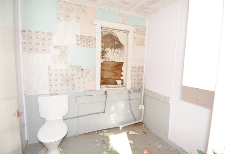 Photo of property in 36 Brown Street, Strathern, Invercargill, 9812