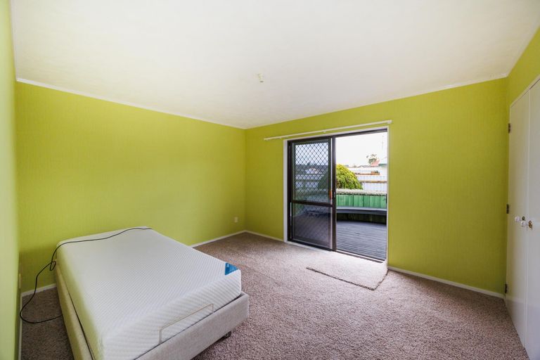 Photo of property in 26 Peppertree Glade, Kelvin Grove, Palmerston North, 4414
