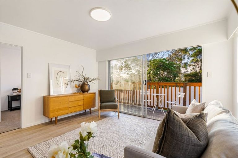 Photo of property in 4/21 Hillcrest Road, Papatoetoe, Auckland, 2025