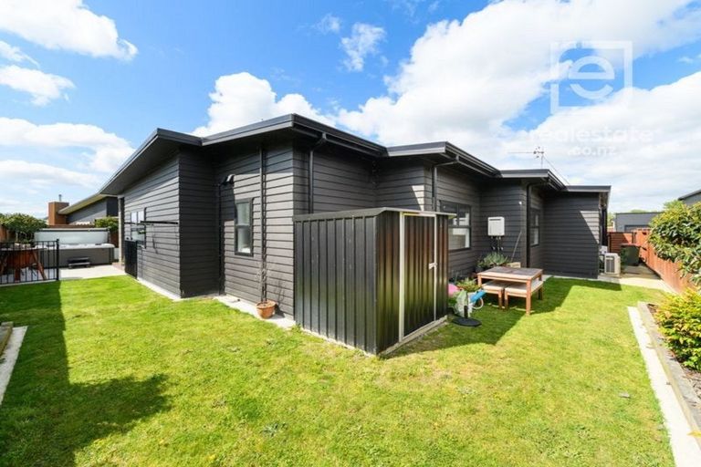 Photo of property in 35 Freedom Drive, Kelvin Grove, Palmerston North, 4414