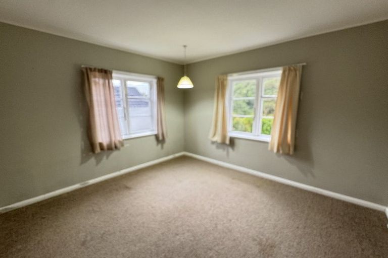 Photo of property in 40 Sunshine Avenue, Karori, Wellington, 6012