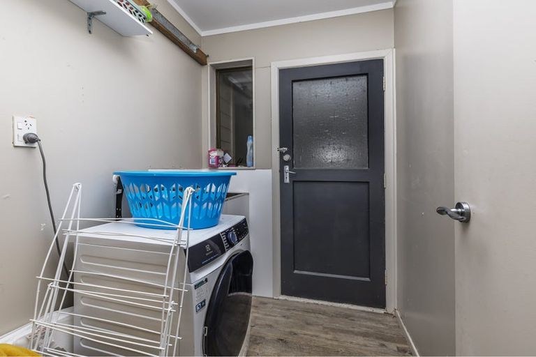 Photo of property in 64 Cypress Drive, Maungaraki, Lower Hutt, 5010
