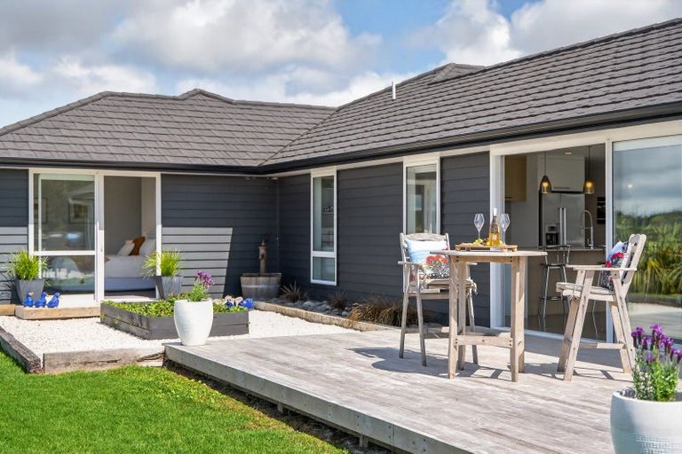 Photo of property in 308 Owhiwa Road, Parua Bay, Onerahi, 0192