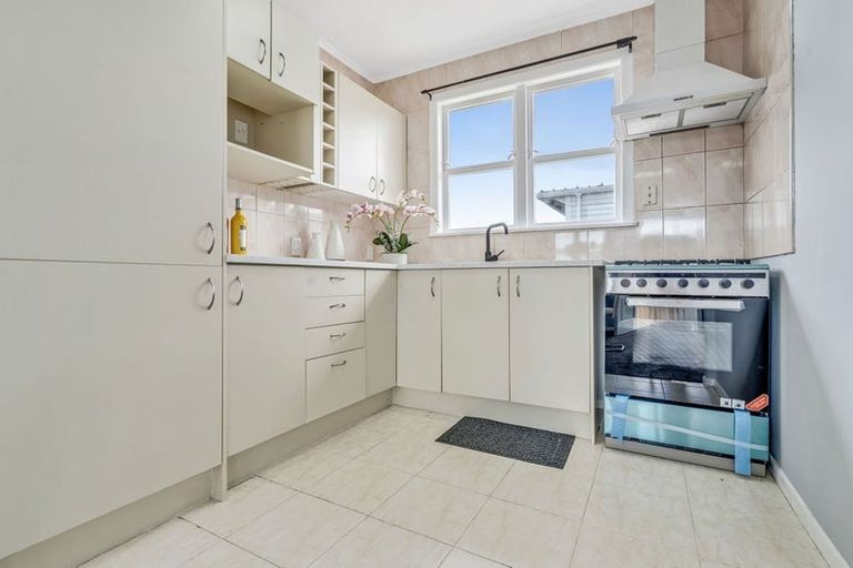 Photo of property in 2/59 Great South Road, Manurewa, Auckland, 2102