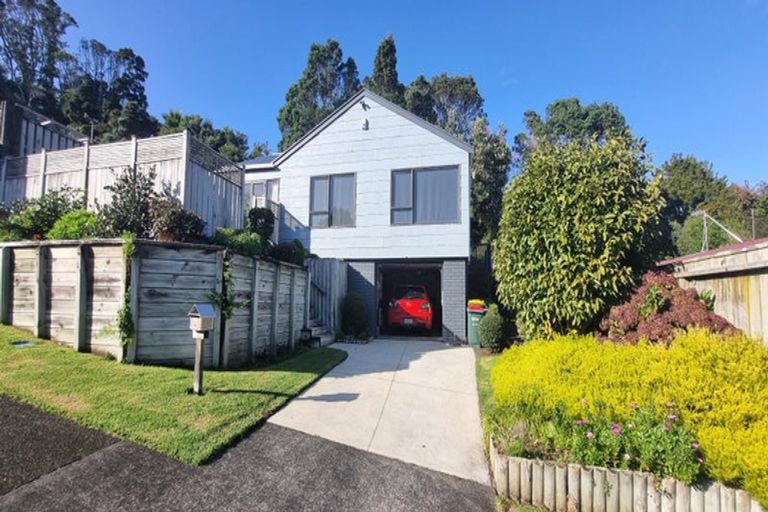 Photo of property in 4 Lombardy Place, Whalers Gate, New Plymouth, 4310