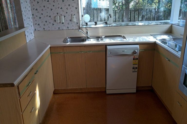 Photo of property in 1-2/144 Kolmar Road, Papatoetoe, Auckland, 2025