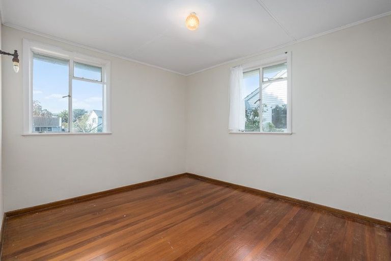 Photo of property in 24 Martin Street, Ranui, Porirua, 5024
