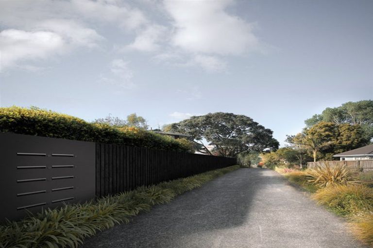 Photo of property in 21 Arahia Street, Northcote, Auckland, 0627