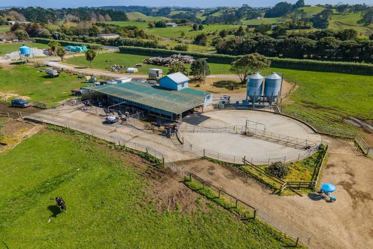 Photo of property in 1047 Awhitu Road, Pollok, 2683