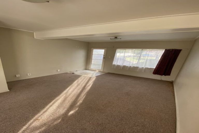 Photo of property in 29 Golf Road, New Lynn, Auckland, 0600