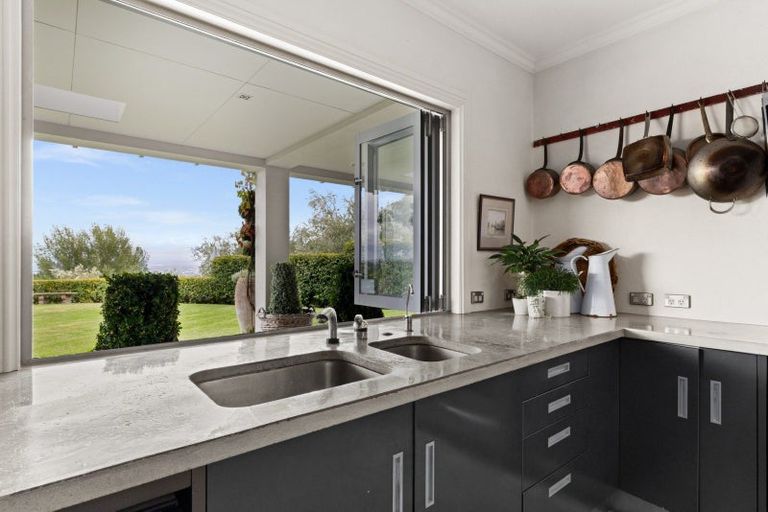 Photo of property in 137 Blackbarn Road, Havelock North, 4294