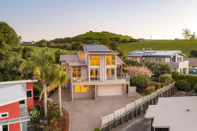 Photo of property in 14 Eyres Place, Ohauiti, Tauranga, 3112