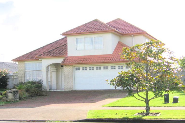 Photo of property in 50 Claremont Way, East Tamaki Heights, Auckland, 2016